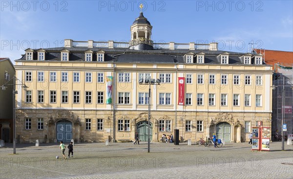 Market Square with City Palace