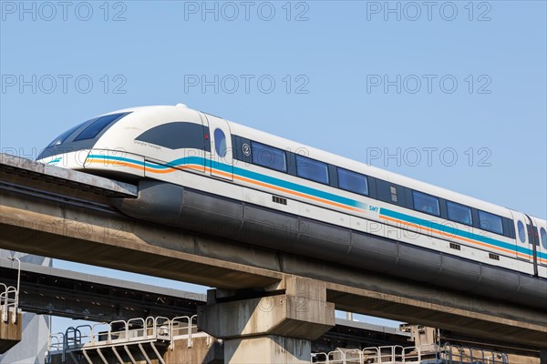 Shanghai Transrapid Maglev maglev train traffic in Shanghai