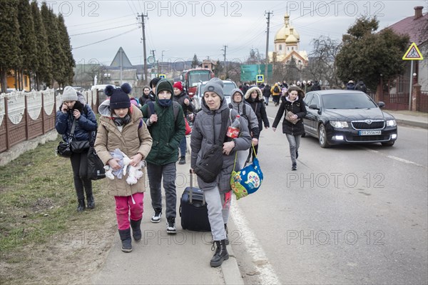 Ukrainian refugees at the border
