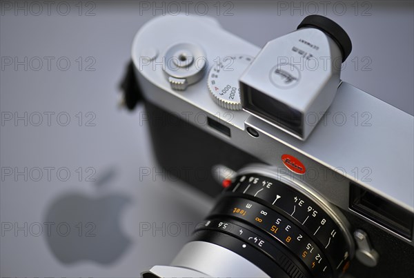 Leica M11 rangefinder camera