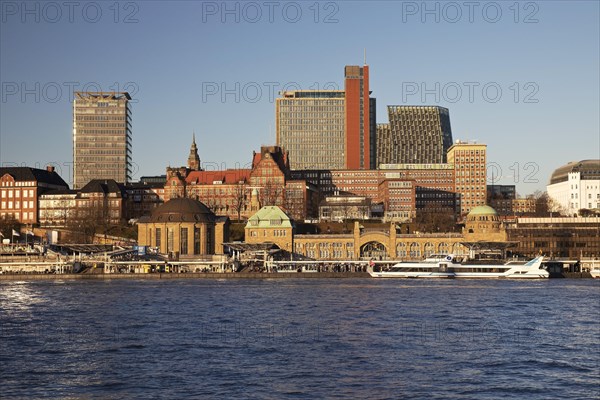 View over the Norderelbe to the Landungsbruecken and the St. Pauli district