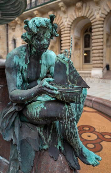 Figures at the Hygieia Fountain in the courtyard of the City Hall