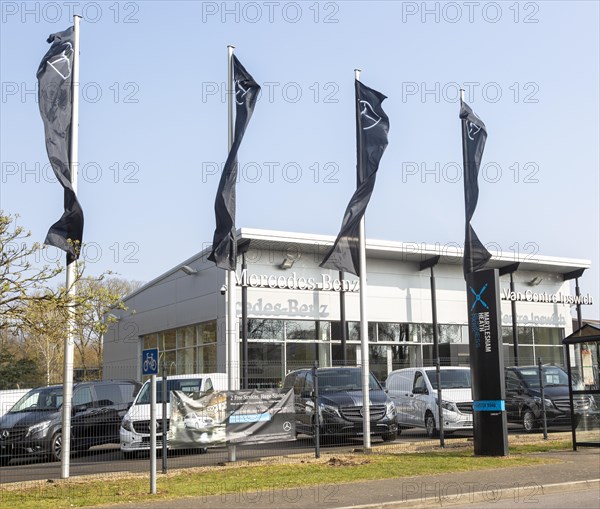 Mercedes-Benz van centre