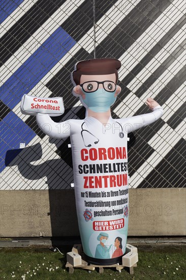 Inflatable figure