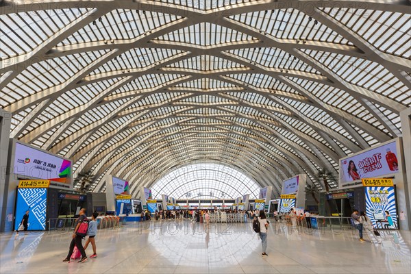 Tianjin West Station modern architecture railway station in Tianjin