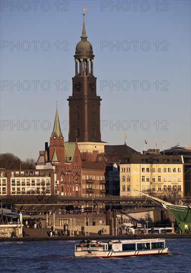 View over the Norderelbe to the steeple of the main church St. Michaelis