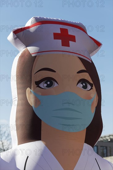 Inflatable figure