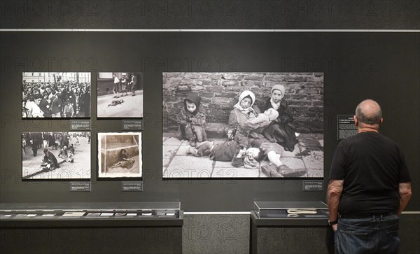 Photos Warsaw Ghetto