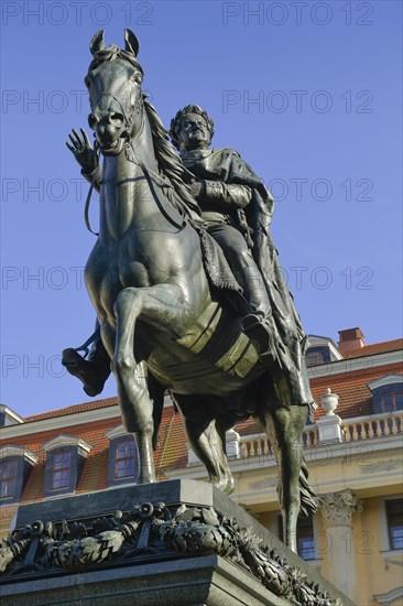 Carl August Monument