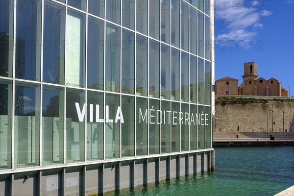 Villa Mediterranee with church Eglise Saint Laurent