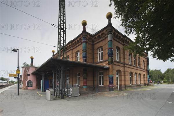 Hundertwasser railway station