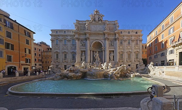 Trevi Fountain without tourists during Corona crisis