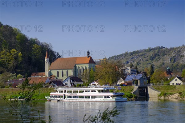 Excursion boat