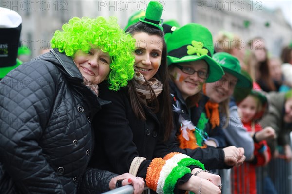 Green wigs