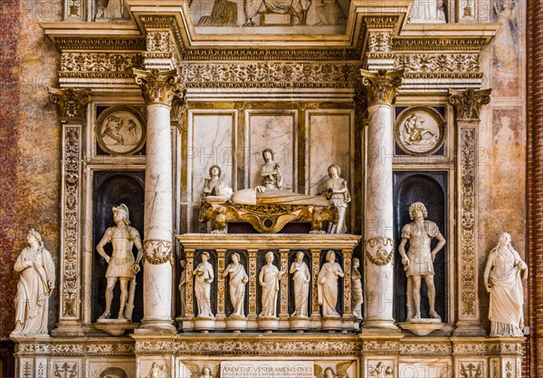 Tomb for Doge Andrea Vendramin by Tullio and Antonio Lombardo