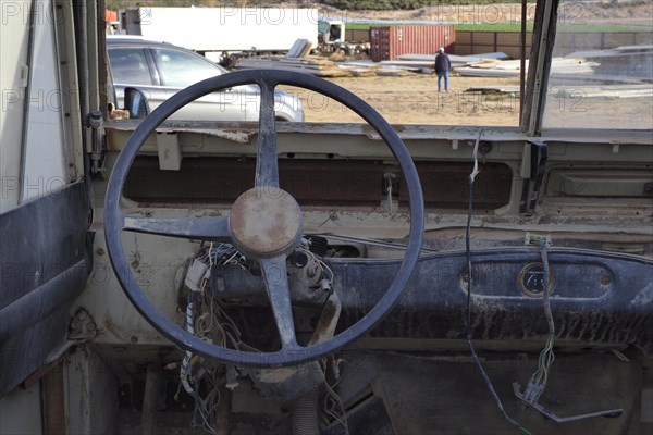 Dashboard of a cannibalised Landrover