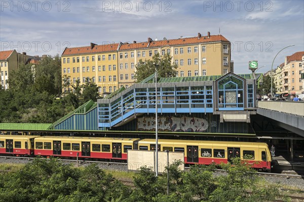 Hermannstrasse Station