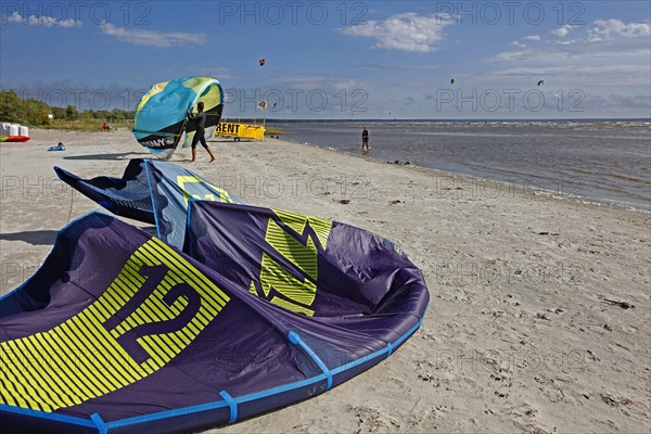 Kitesurfer