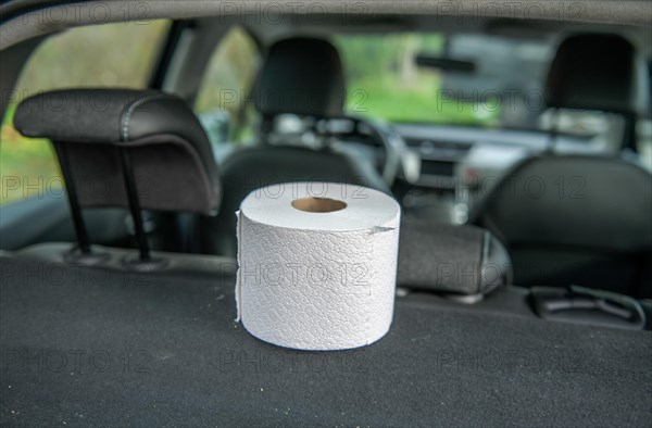 Symbol photo toilet roll rear shelf car