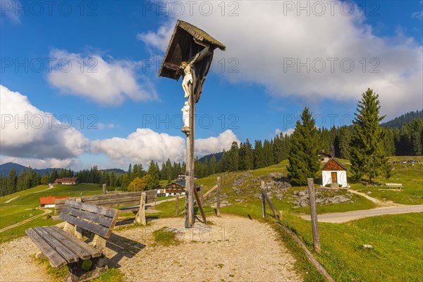 Crucifix and chapel of the Assumption of the Virgin Mary on the Winklmoosalm