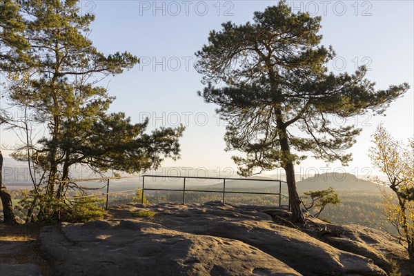 Natural viewing platform on the Pfaffenstein at sunrise