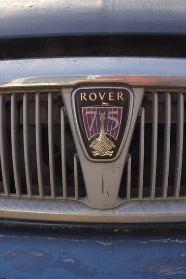Rover 75 radiator grille with logo