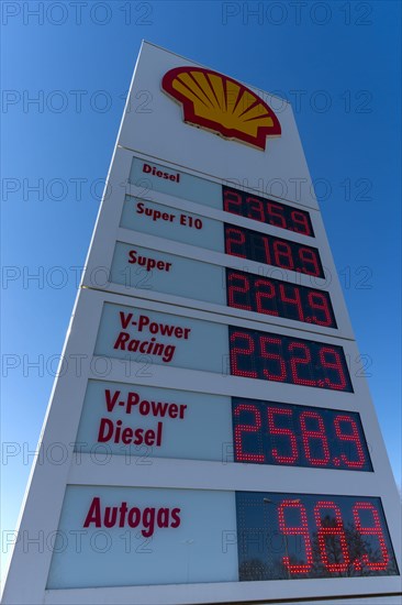 Fuel prices over 2. 00 EURO