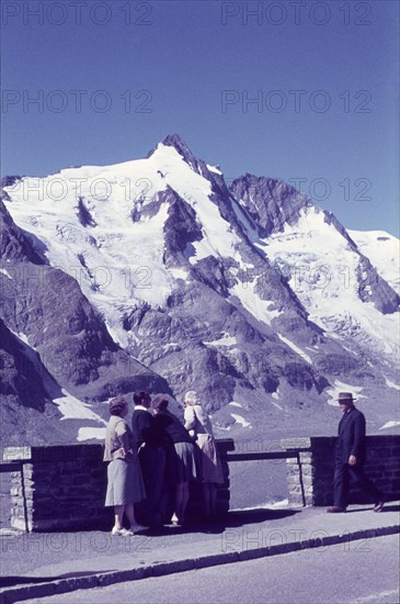 View from the Kaiser-Franz-Josefs-Hoehe to the Grossglockner and Adlersruhe