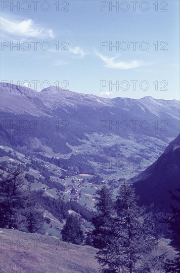 View towards Heiligenblut and the Hoelltal