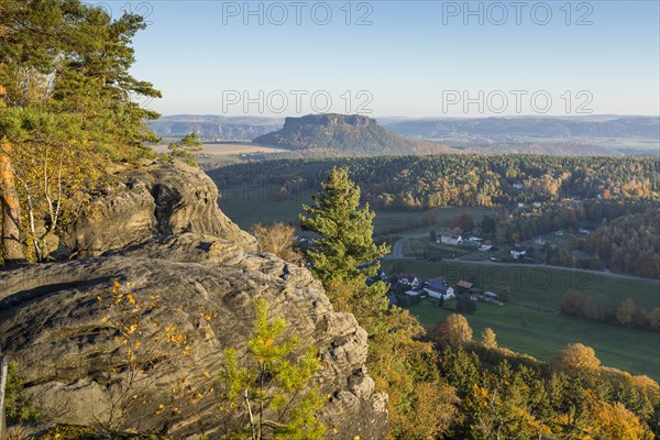 Rocks and autumnal mixed forest on the Pfaffenstein