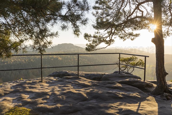 Natural viewing platform on the Pfaffenstein at sunrise