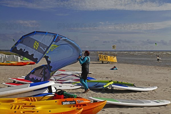 Kitesurfer