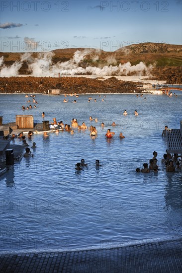 Tourists in thermal bath