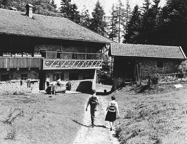 Bergwandderer beim farmer am Berg unterm Petersberg