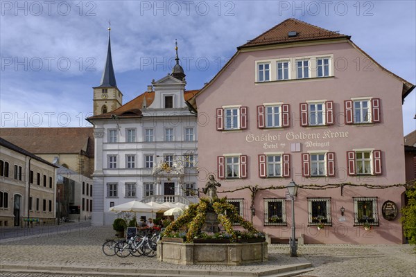 Market square with St. Vitus parish church and town hall