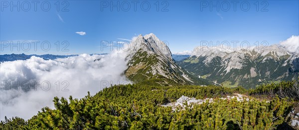 View along the ridge of the Mieminger Kette with summit Karkopf and Hochwand