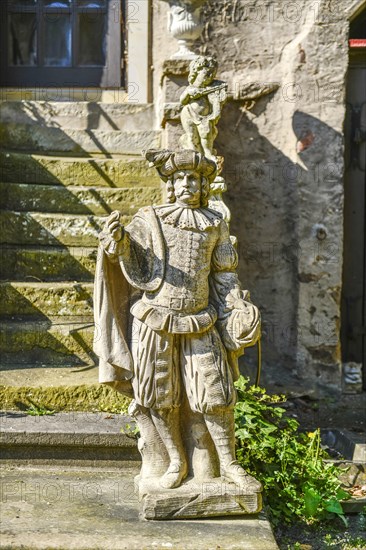 Statue