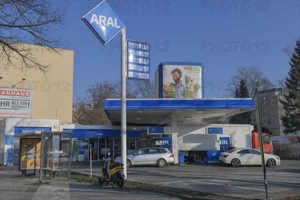 Aral petrol station