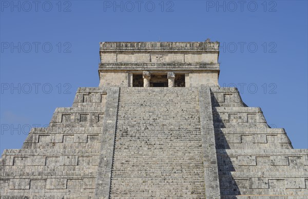 Pyramid of the Kukulcan El Castillo