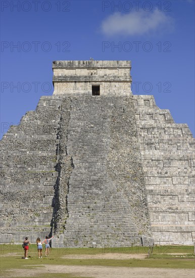 Pyramid of the Kukulcan El Castillo