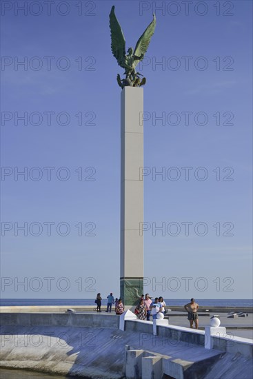 Monument Mundo Maya by Jorge Marin