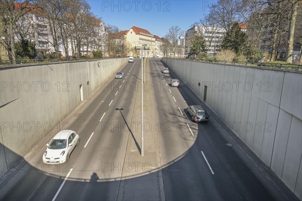 Tunnel