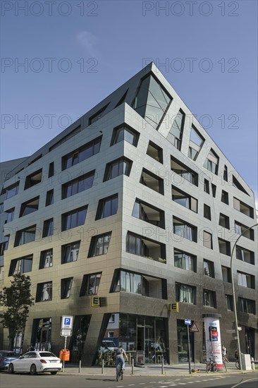 Sapphire residential building by Daniel Libeskind