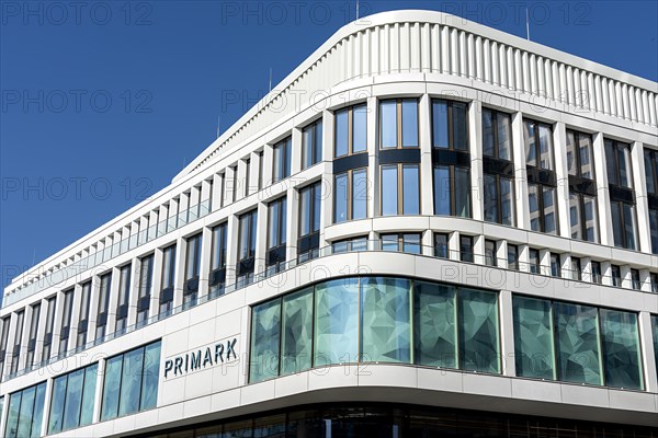 Primark fashion boutique at Zoologischer Garten station