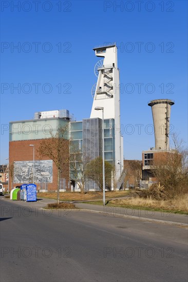 Shaft IV winding tower with machine hall and Consol Theatre in Consol Park