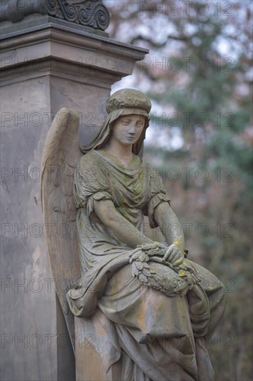 Mourning figure angel