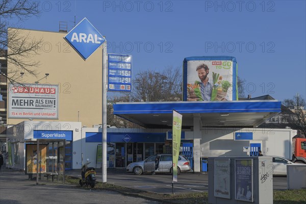 Aral petrol station