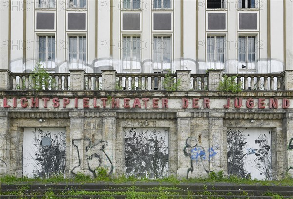 Altes Kino Lichtspieltheater der Jugend