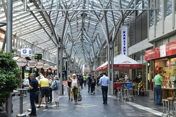 LLoyd-Passage shopping centre