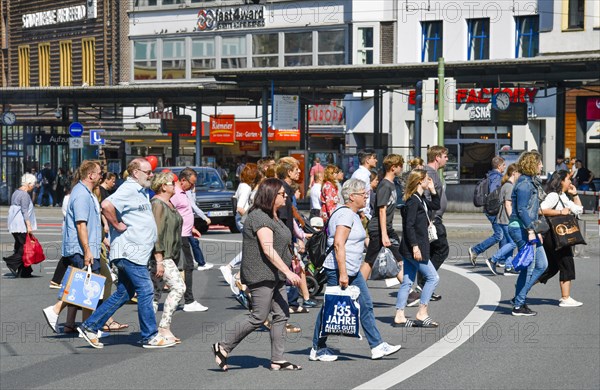 Pedestrian crossing